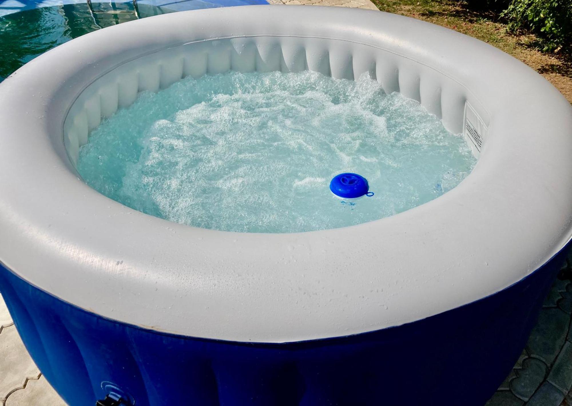 White House With Sauna And Jacuzzi 노비사드 외부 사진